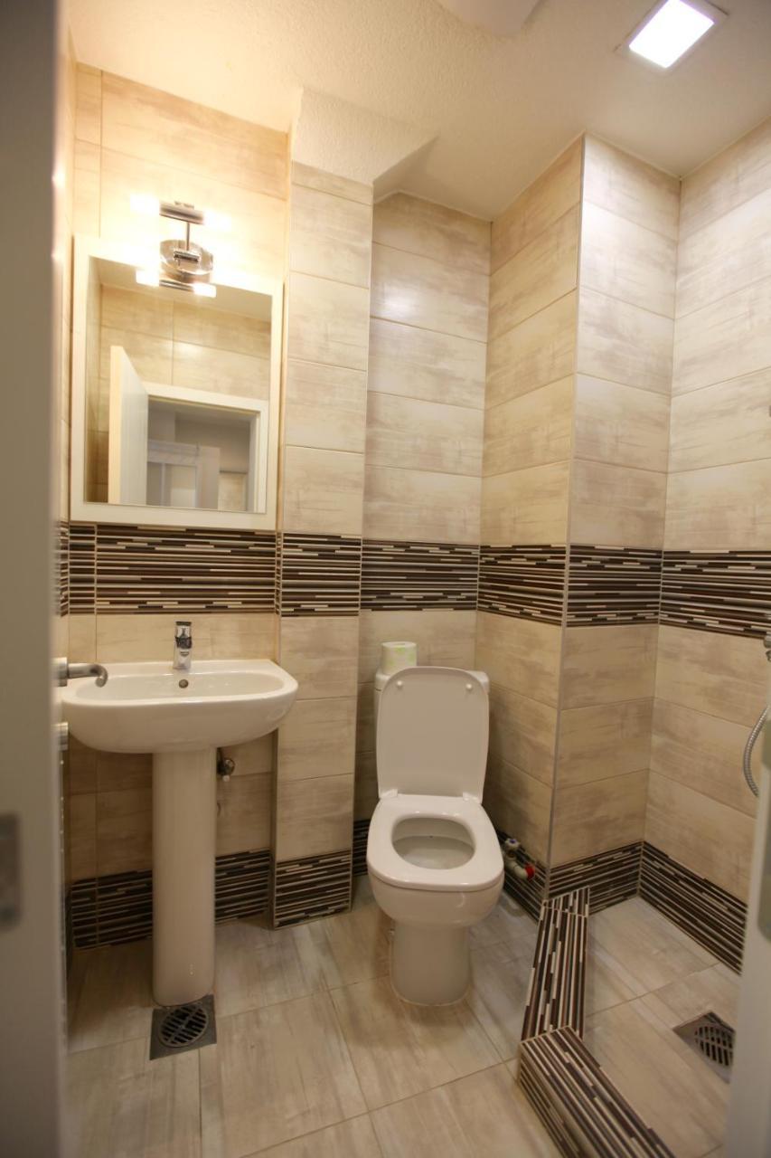 Brick Apartment On Macedonia Pedestrian Street Skopje Exterior photo